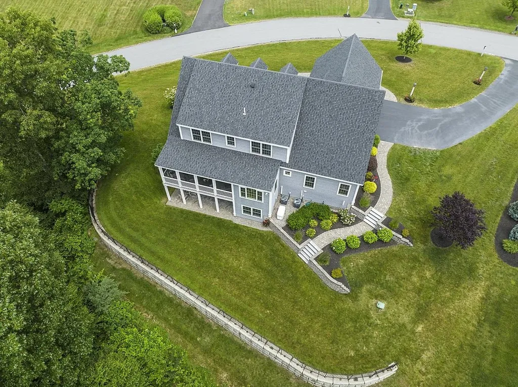 32 Winslow Drive Atkinson NH 03811