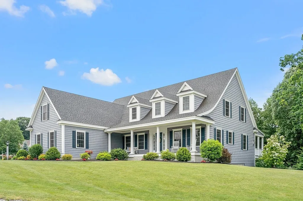 32 Winslow Drive Atkinson NH 03811