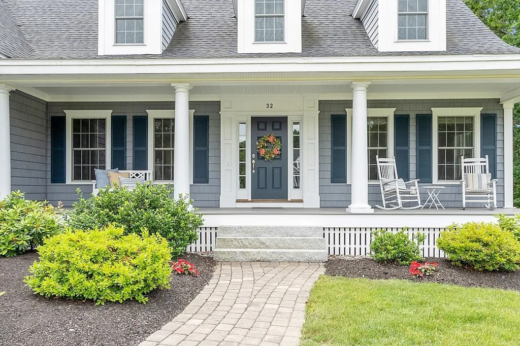 32 Winslow Drive Atkinson NH 03811