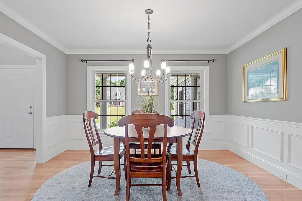 32 Winslow Drive Atkinson NH 03811
