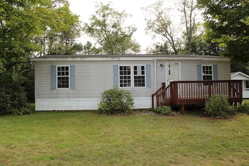 6 Stark Street Belmont NH 03220