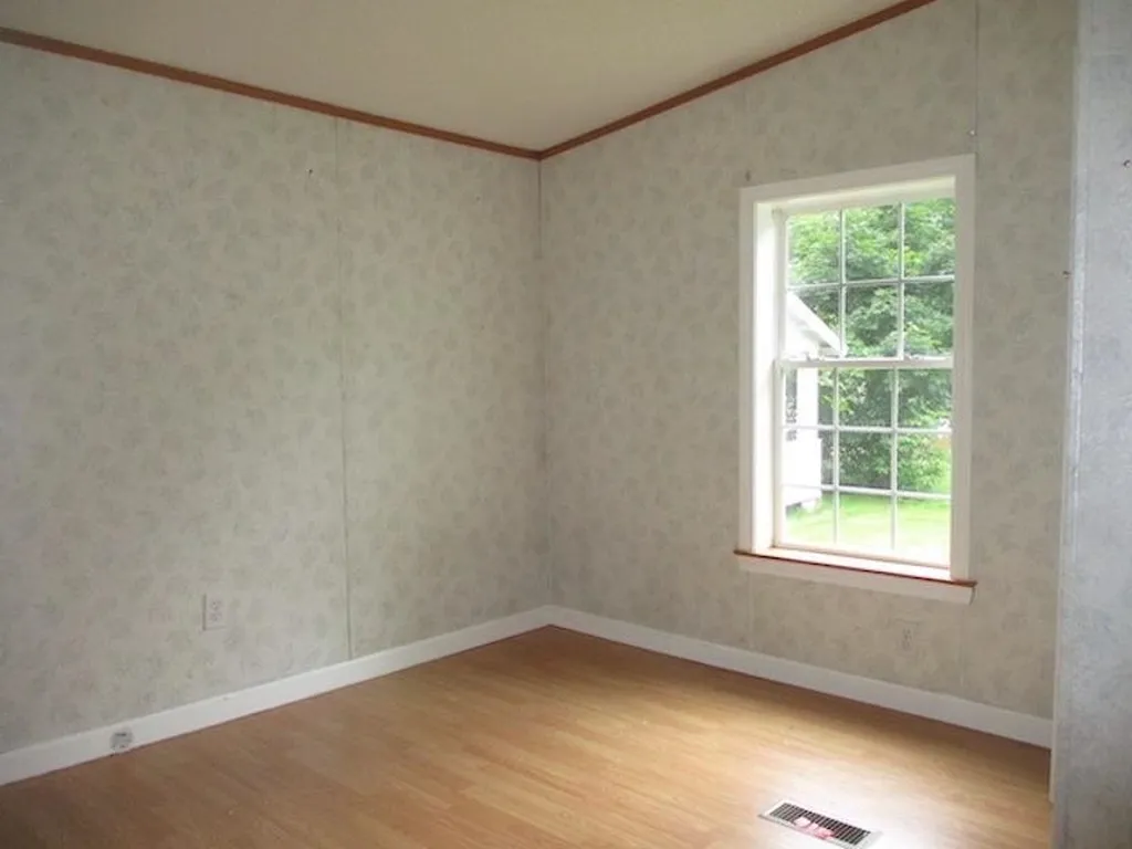 6 Stark Street Belmont NH 03220