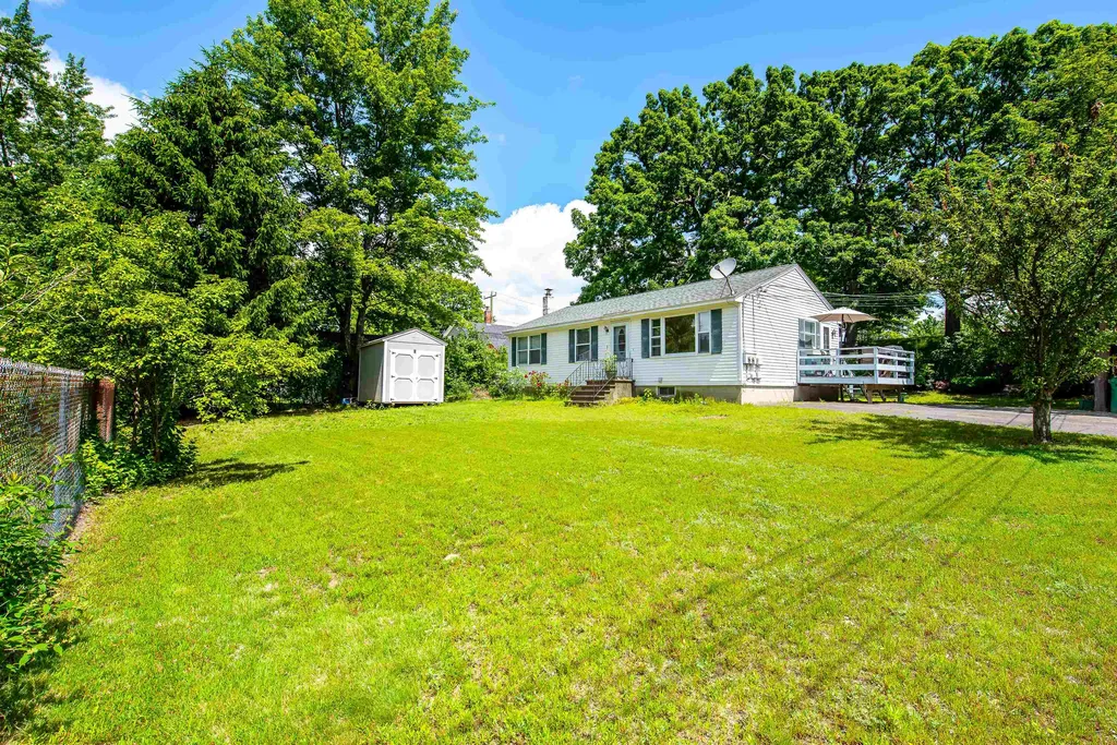 52 Leonard Street Rochester NH 03867