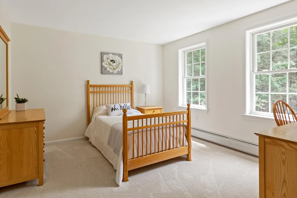 2 Crockett Lane Amherst NH 03031