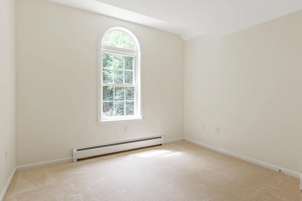 2 Crockett Lane Amherst NH 03031