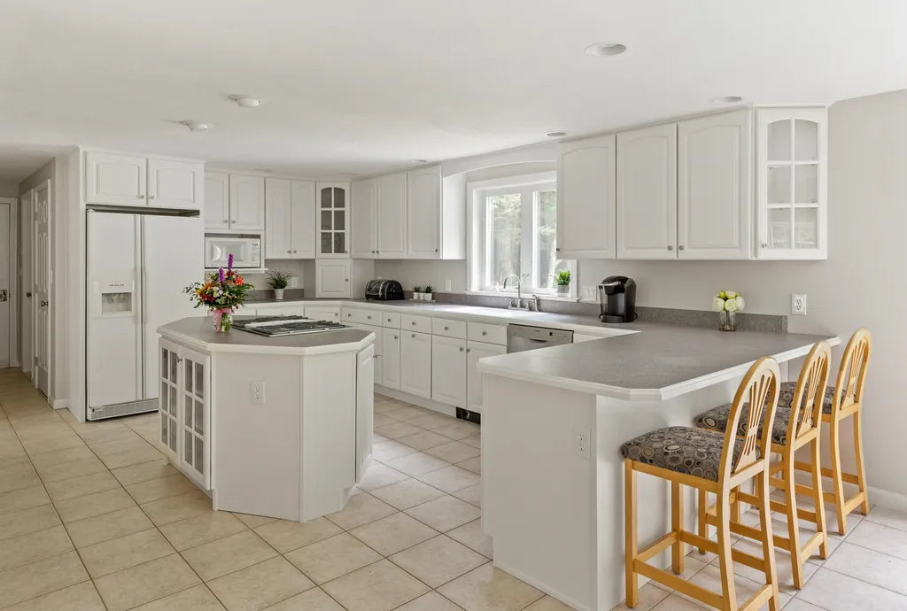 2 Crockett Lane Amherst NH 03031