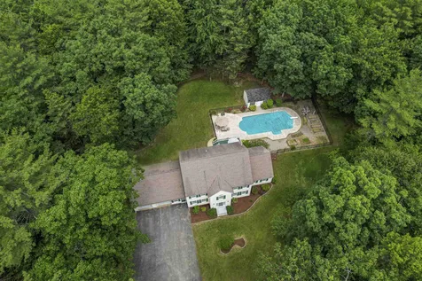 2 Crockett Lane Amherst NH 03031