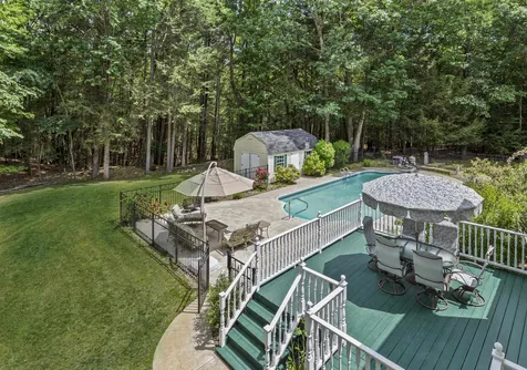 2 Crockett Lane Amherst NH 03031