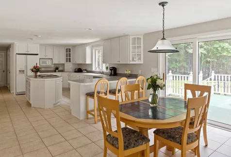 2 Crockett Lane Amherst NH 03031