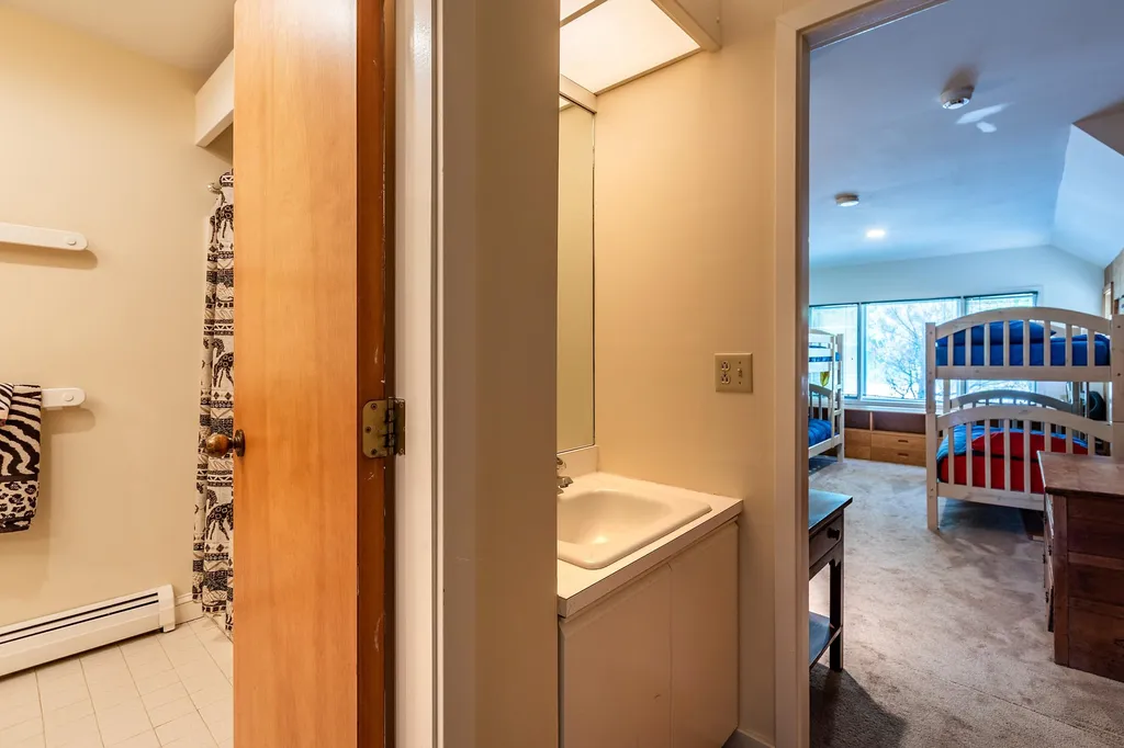 E1 Piper Ridge Road Winhall VT 05340