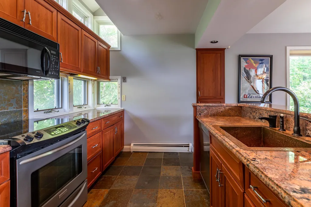 E1 Piper Ridge Road Winhall VT 05340