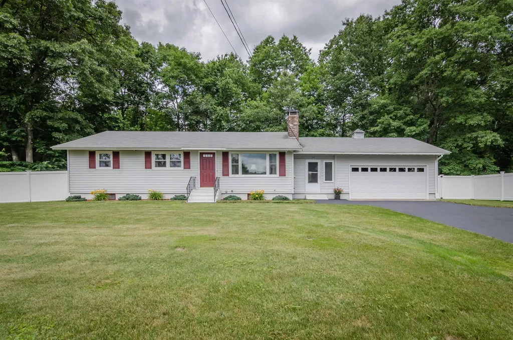181 Elm Street Goffstown NH 03045