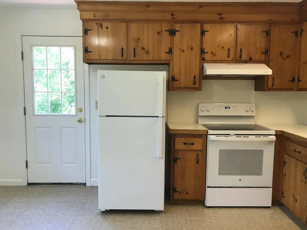 12-14 Victoria Circle Pelham NH 03076