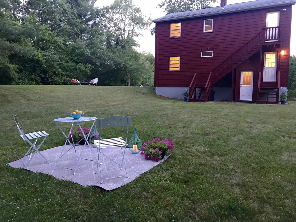 12-14 Victoria Circle Pelham NH 03076