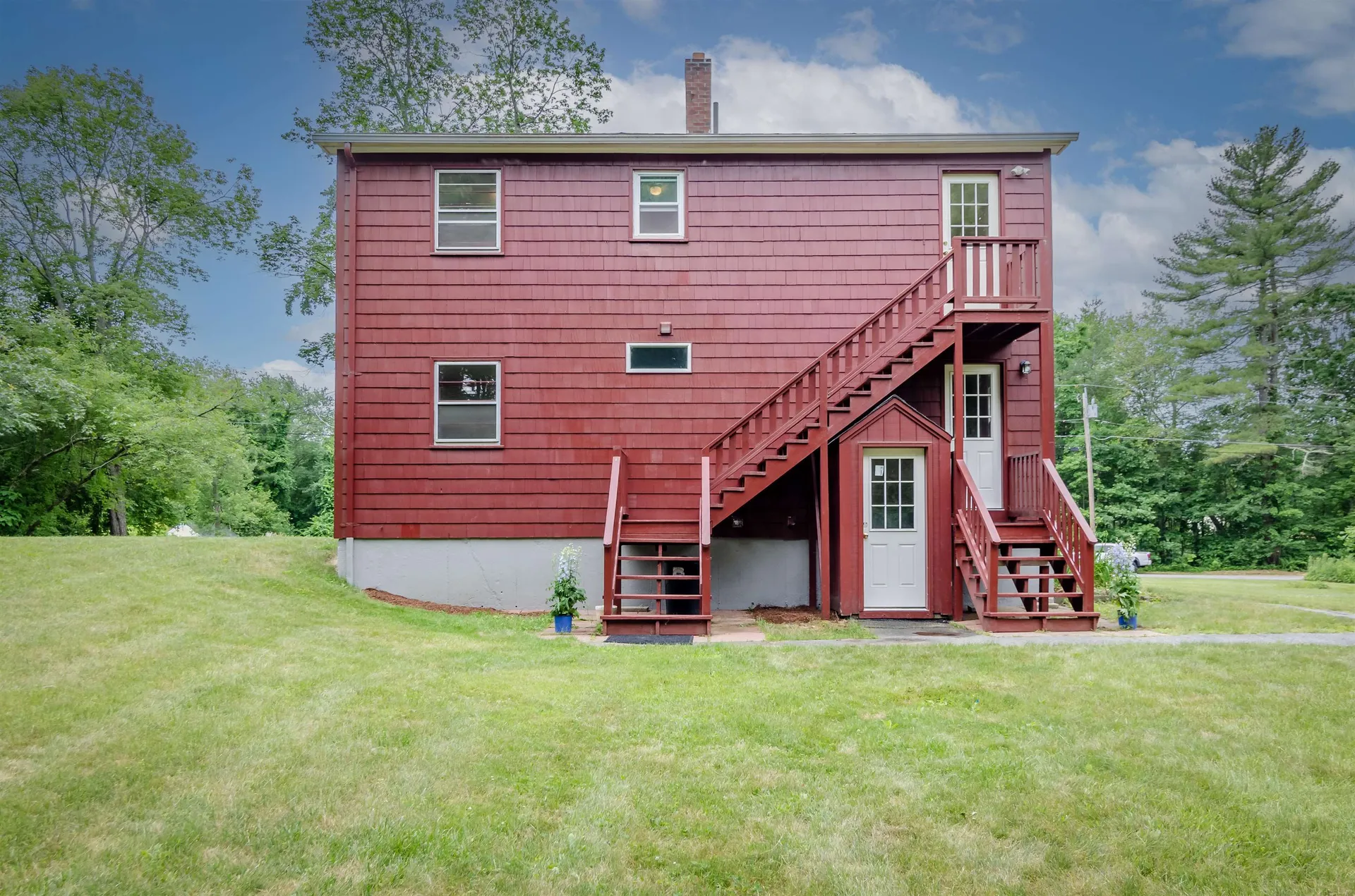 12-14 Victoria Circle Pelham NH 03076
