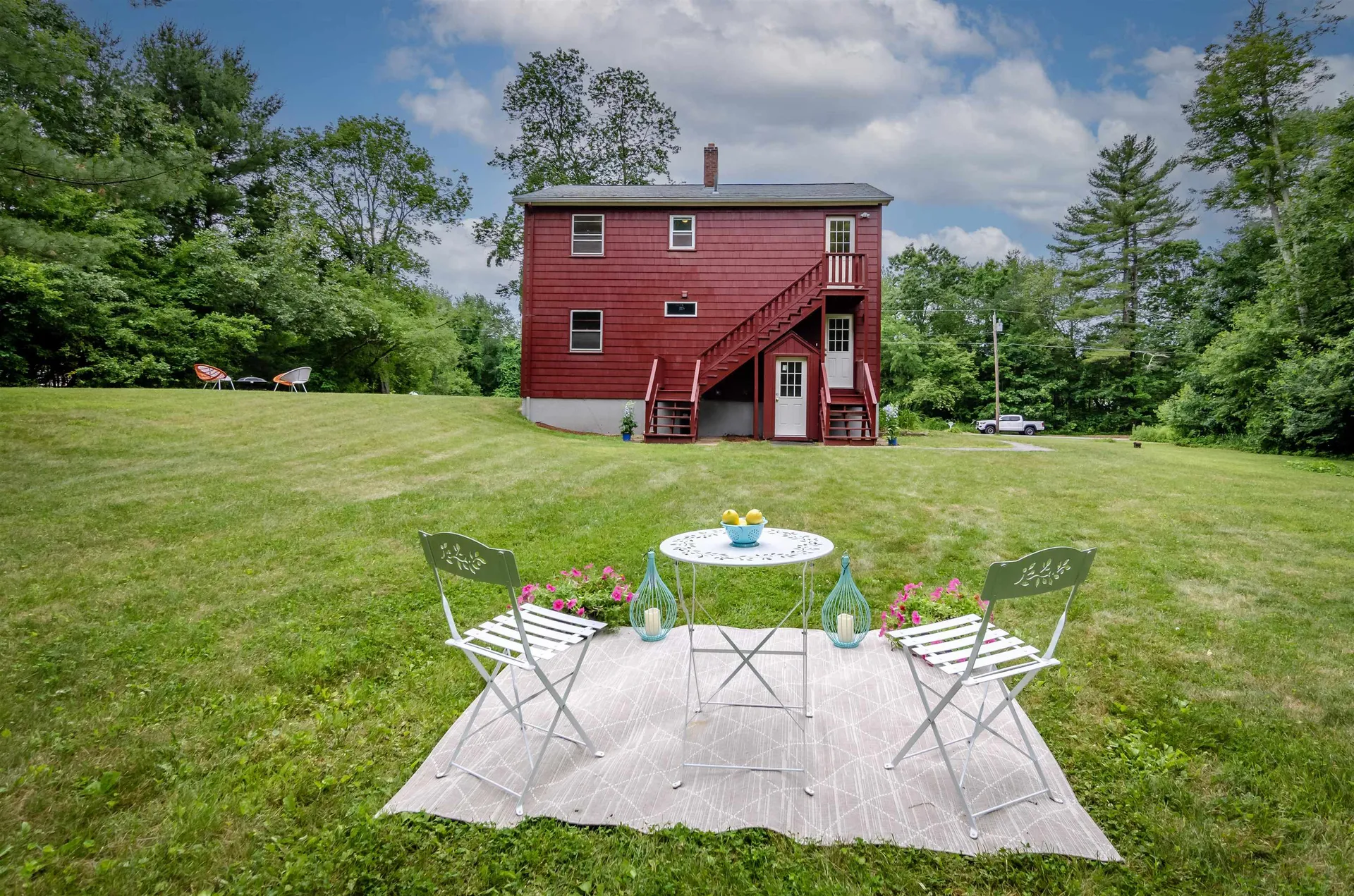 12-14 Victoria Circle Pelham NH 03076