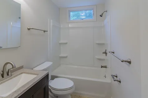 12-14 Victoria Circle Pelham NH 03076