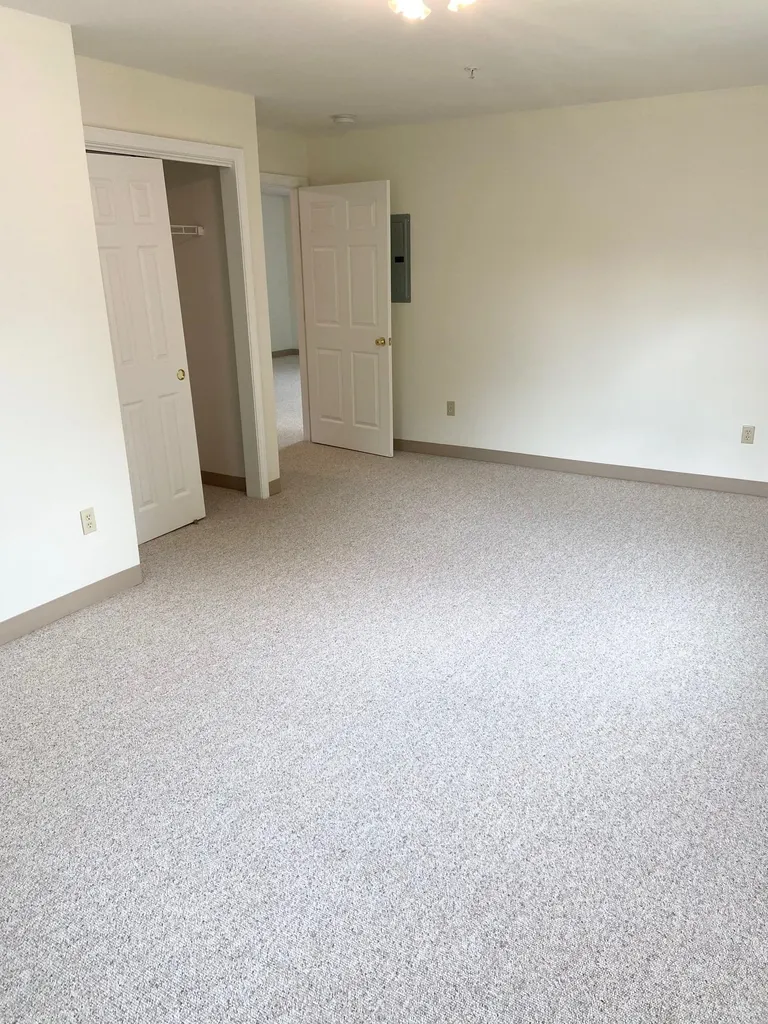6 Tampa Drive Rochester NH 03867