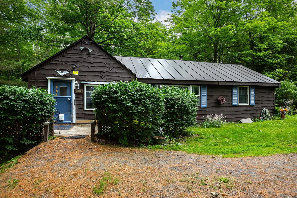 3876 North Road Royalton VT 05068