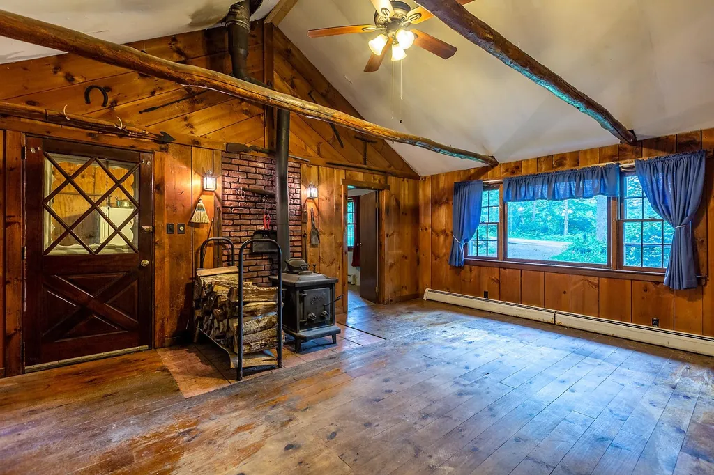3876 North Road Royalton VT 05068