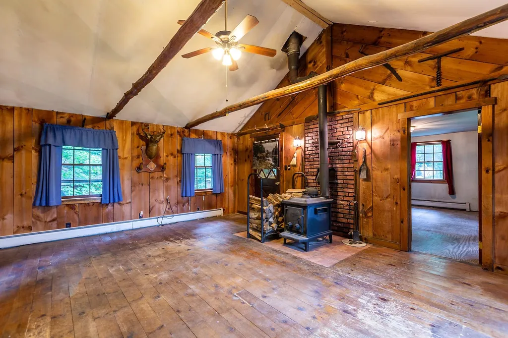 3876 North Road Royalton VT 05068