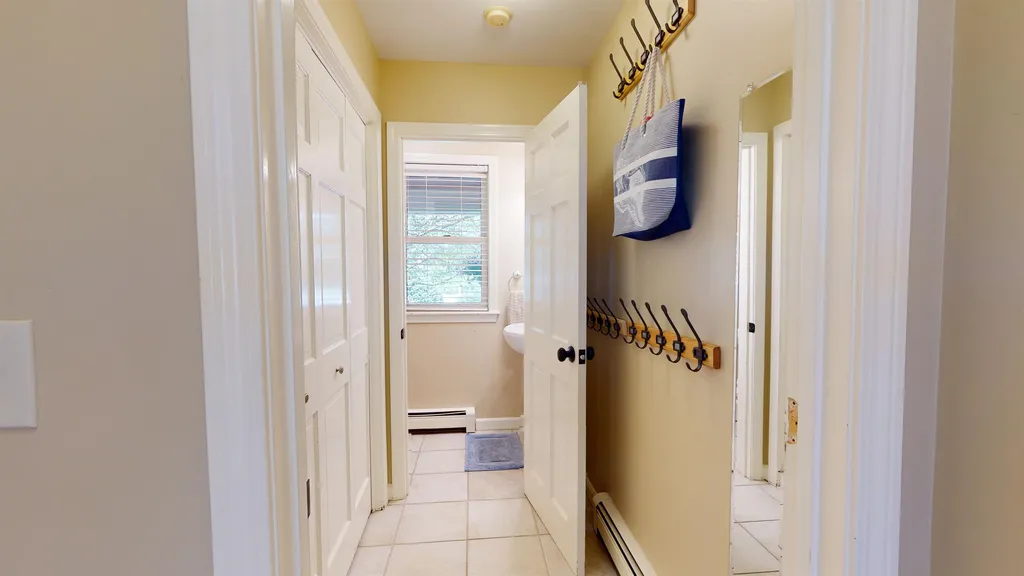 16 Lamington Hill Road Stratham NH 03885