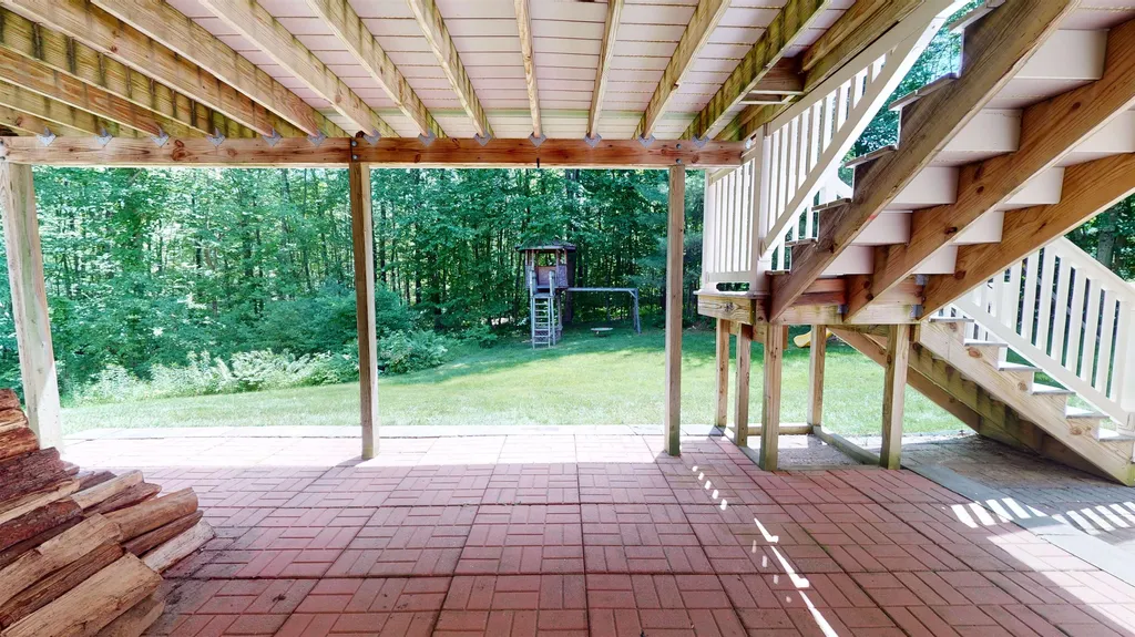 16 Lamington Hill Road Stratham NH 03885