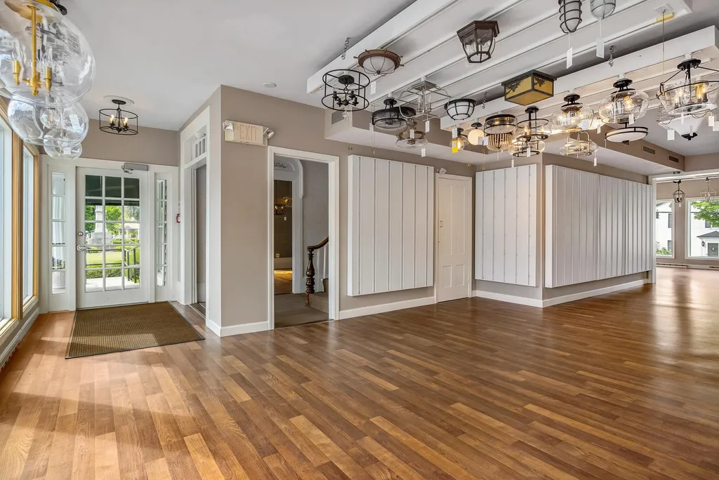 87 Lafayette Road Hampton Falls NH 03844