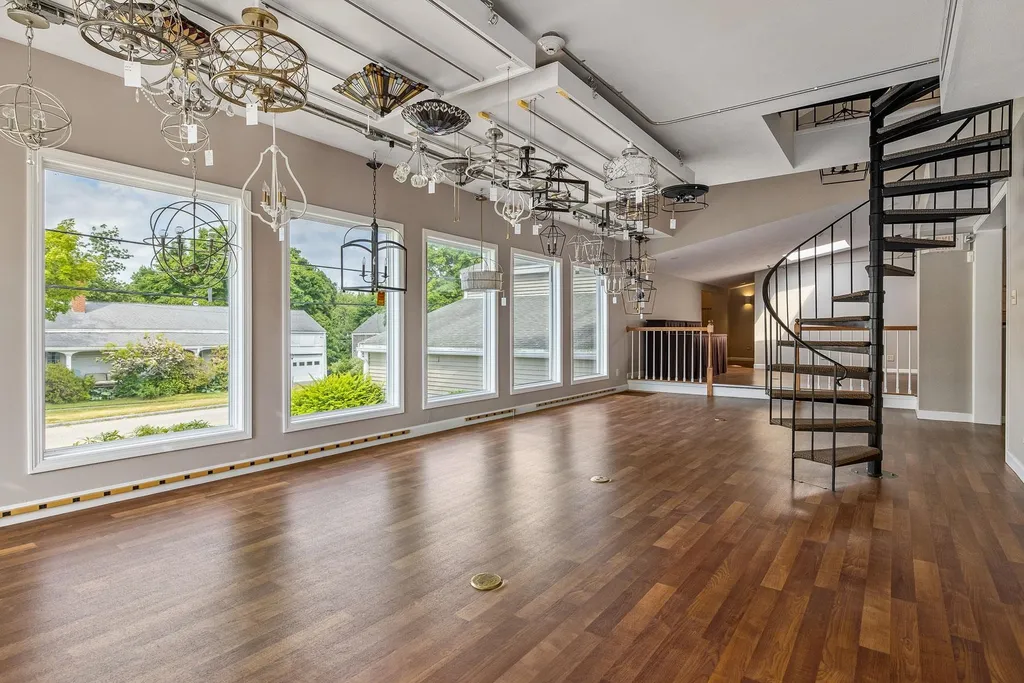 87 Lafayette Road Hampton Falls NH 03844