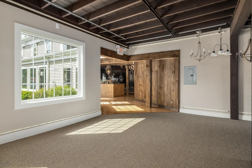 87 Lafayette Road Hampton Falls NH 03844