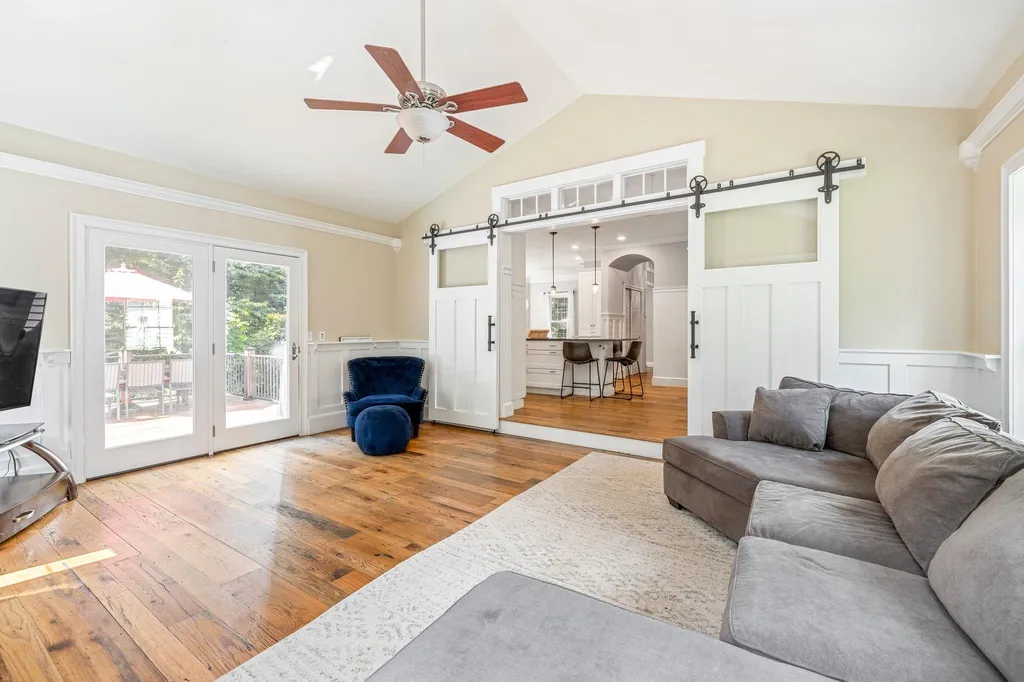 17 Pigeon Hill Road Brookline NH 03033