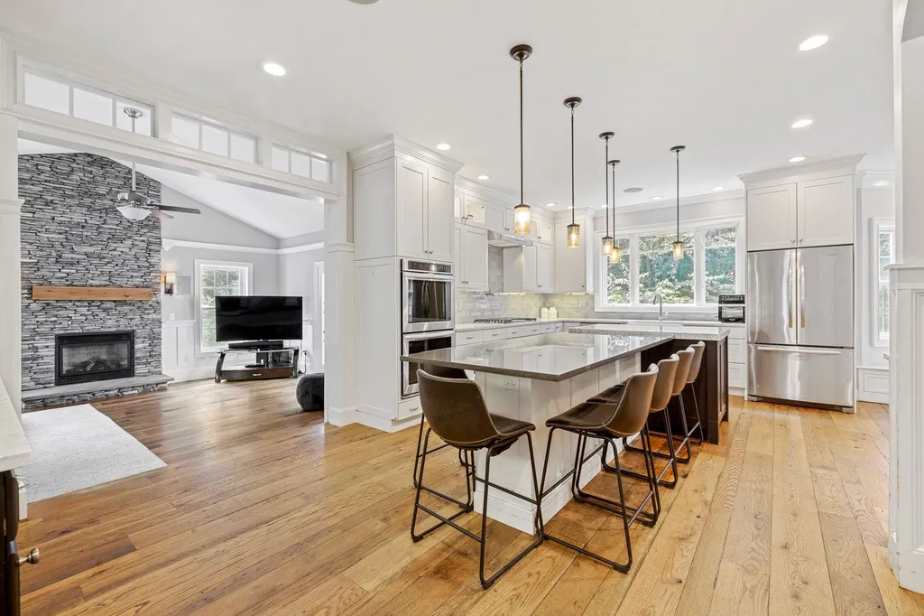17 Pigeon Hill Road Brookline NH 03033