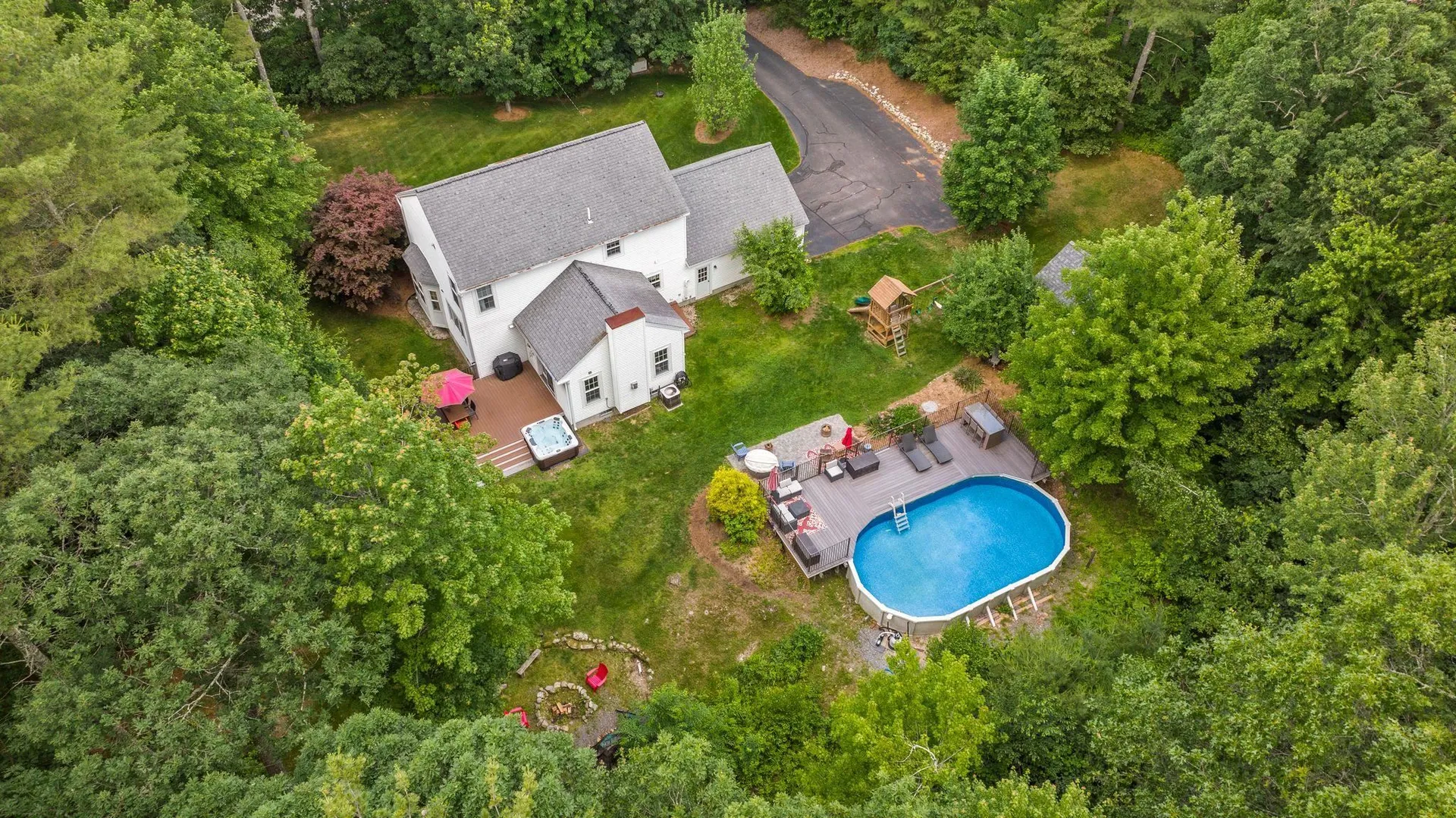 17 Pigeon Hill Road Brookline NH 03033