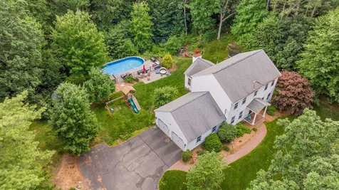 17 Pigeon Hill Road Brookline NH 03033