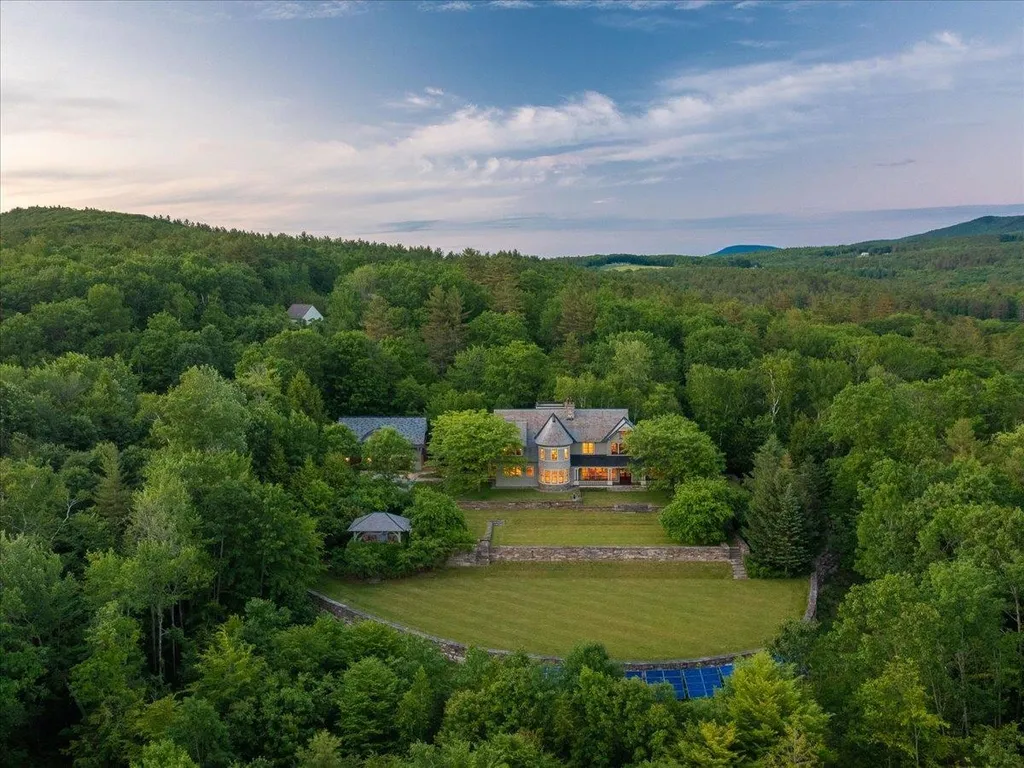 290 Hanover Center Road Hanover NH 03755