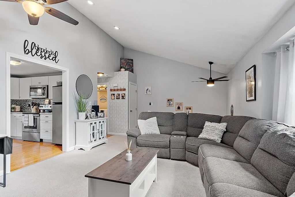12L Lancelot Drive Derry NH 03038