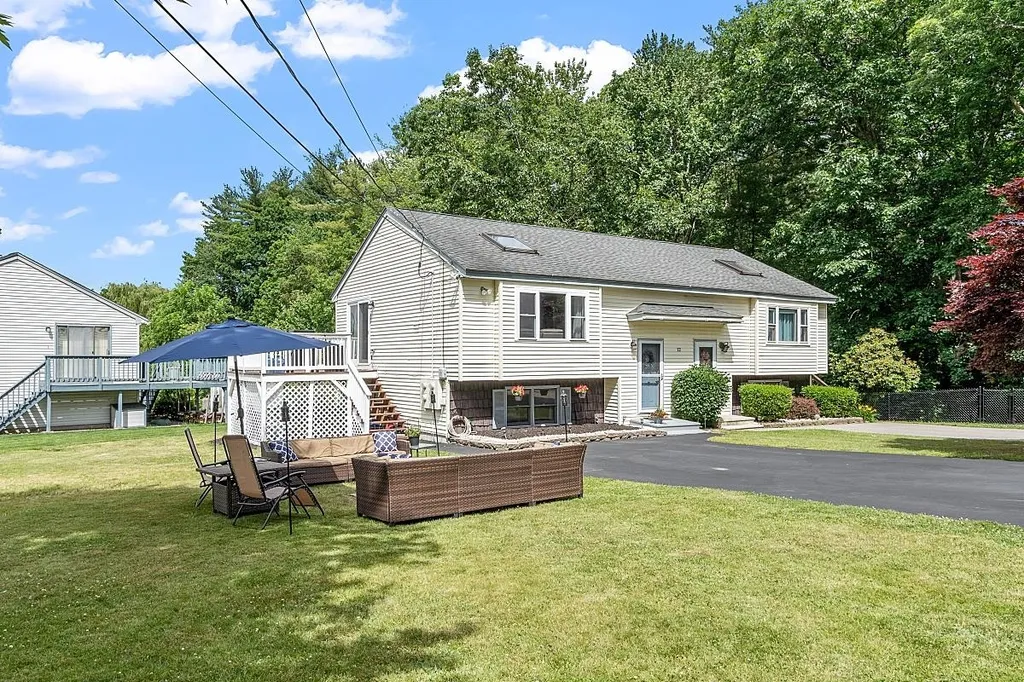 12L Lancelot Drive Derry NH 03038