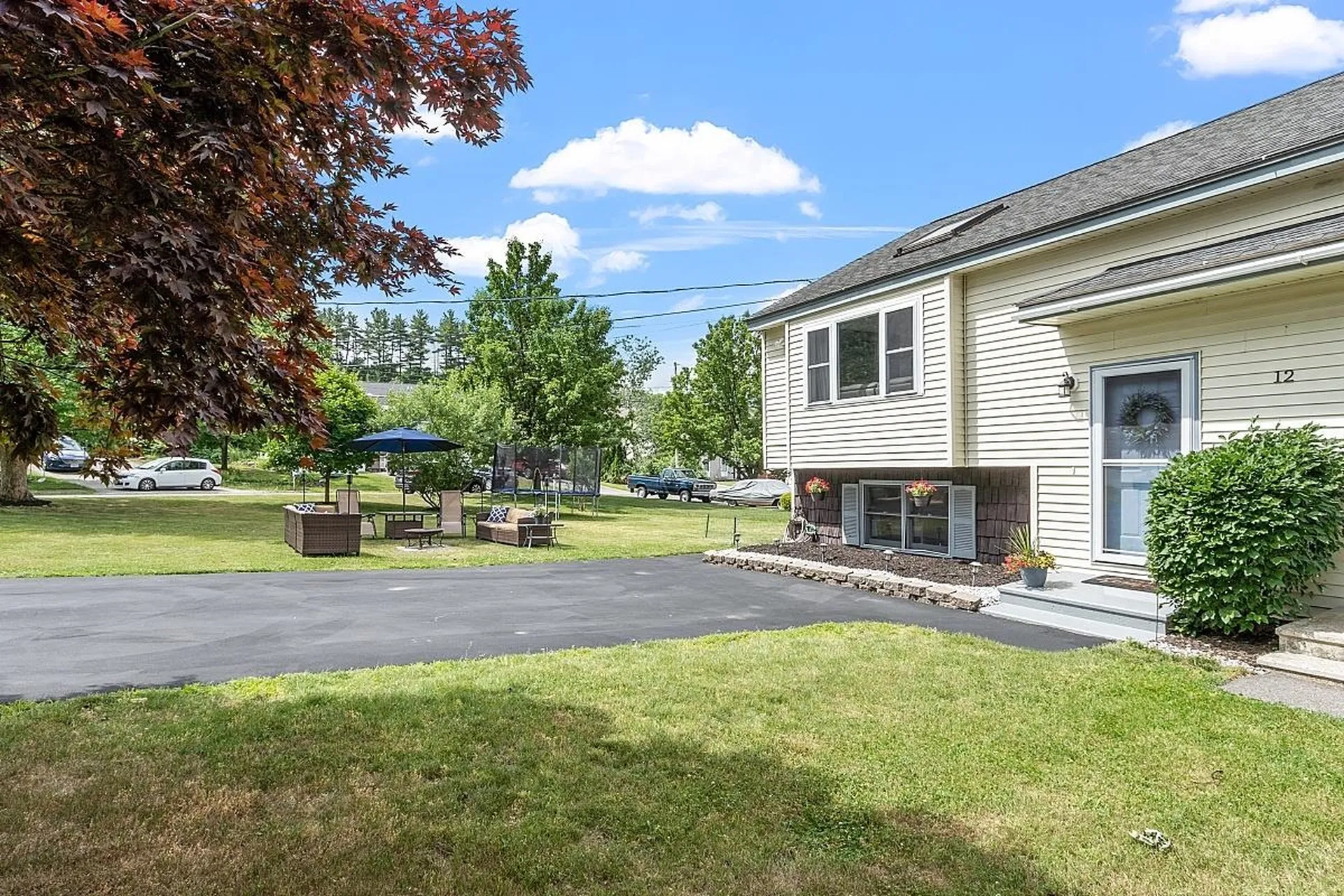 12l Lancelot Drive Derry NH 03038