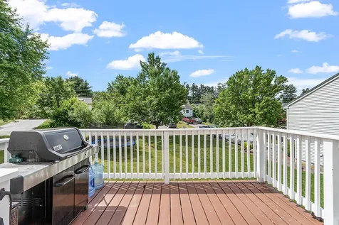 12l Lancelot Drive Derry NH 03038
