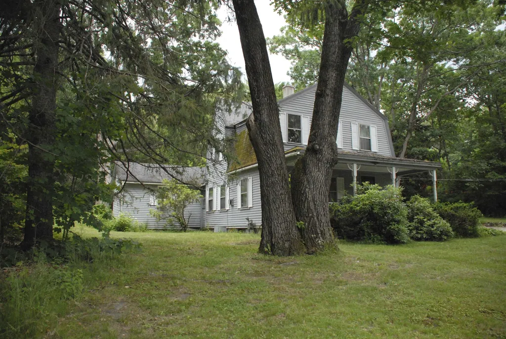53 Logging Hill Road Bow NH 03304