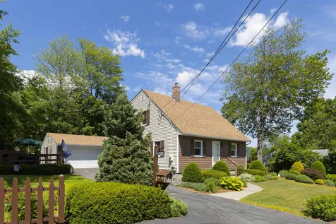 27 Hough Street Lebanon NH 03766