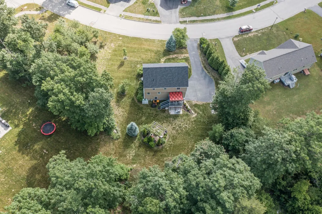 7 Collins Circle Rochester NH 03867