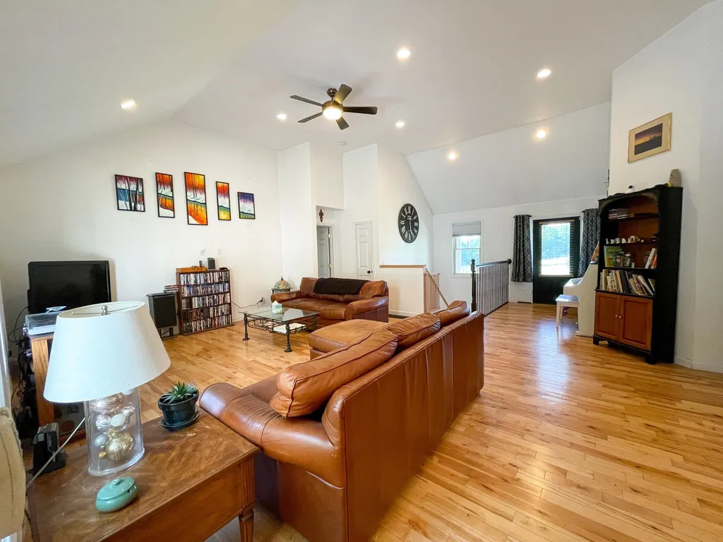 53 O'brien Meadows Hinesburg VT 05461