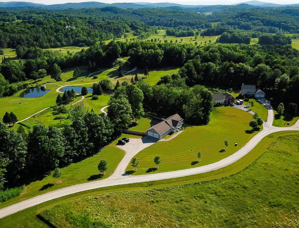 53 O'brien Meadows Hinesburg VT 05461