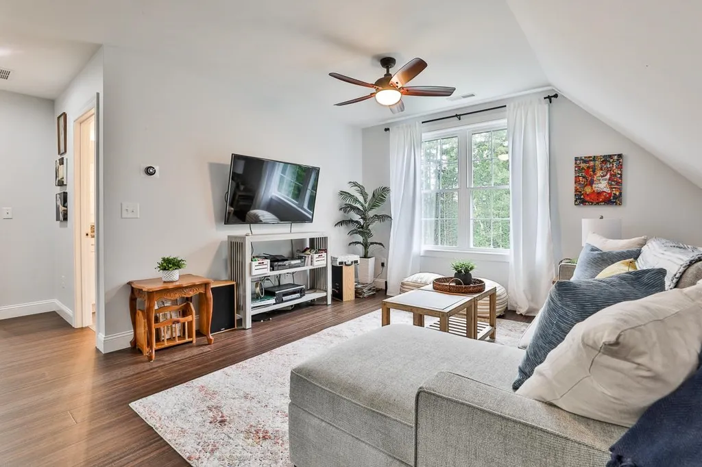 68 Hideaway Lane Hollis NH 03049