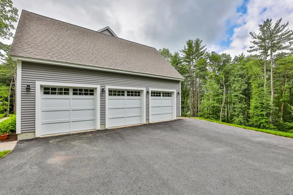 68 Hideaway Lane Hollis NH 03049