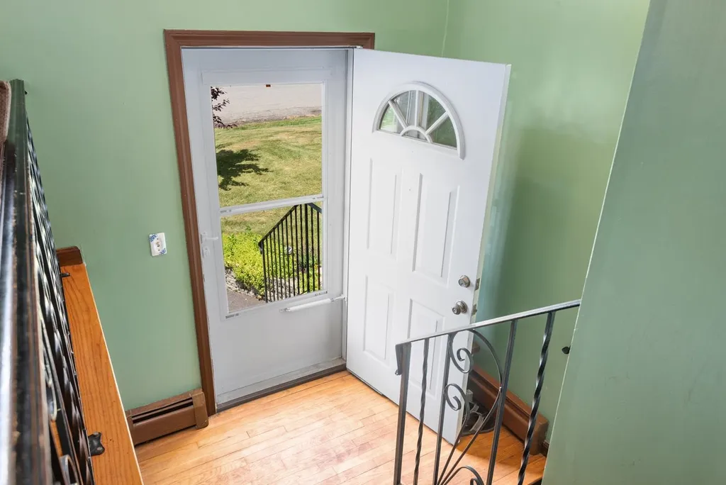 15 Westgate Road Derry NH 03038