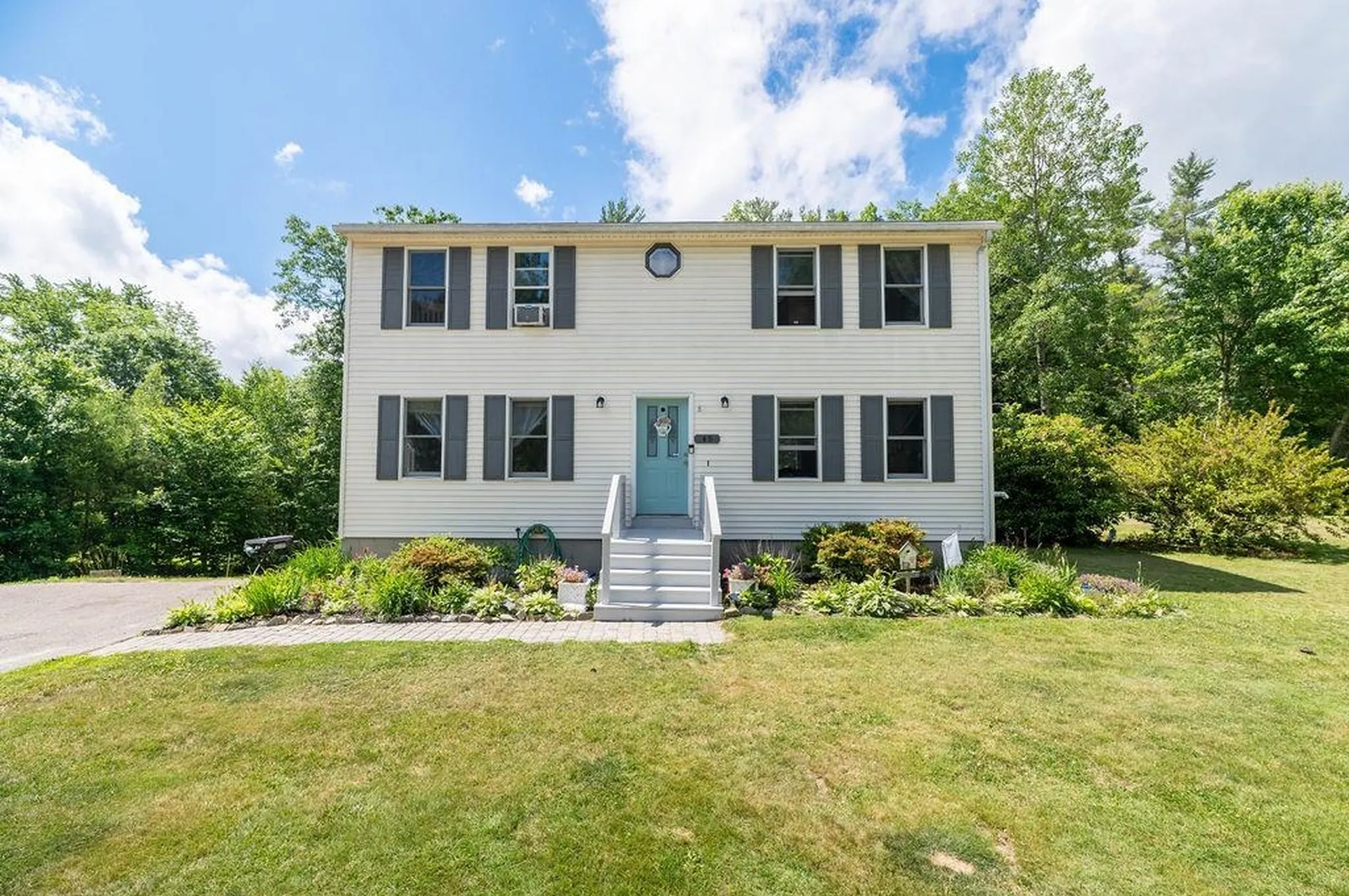 45 Woodlands Drive Epping NH 03042