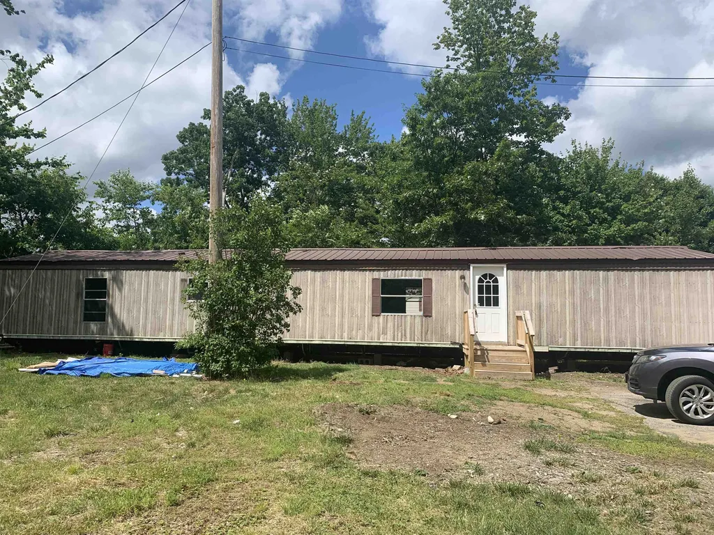 28 Center Road Milton NH 03851