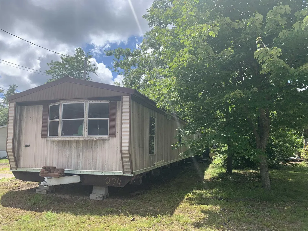 28 Center Road Milton NH 03851
